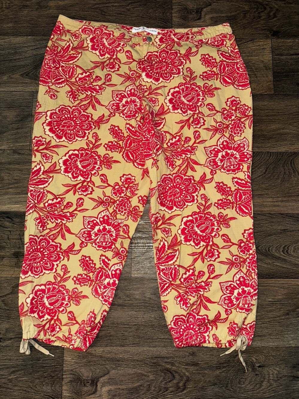 Y2k Tommy Hilfiger Red Floral Print Capri Cargo Pants Size 18 vacation vintage - Picture 2 of 10